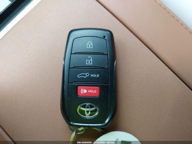 2024 TOYOTA HIGHLANDER 5TDKDRBH7RS574500 Photo 10