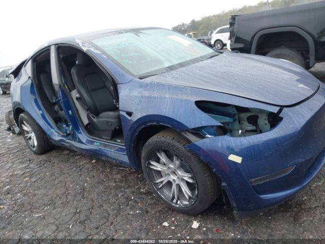 2024 TESLA MODEL Y 7SAYGDEE1RA269634 Photo 0