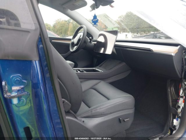 2024 TESLA MODEL Y 7SAYGDEE1RA269634 Photo 4