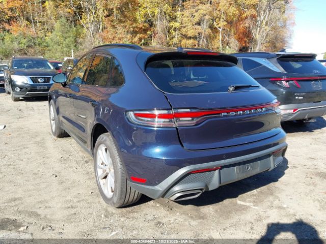 2022 PORSCHE MACAN WP1AA2A53NLB01416 Photo 2