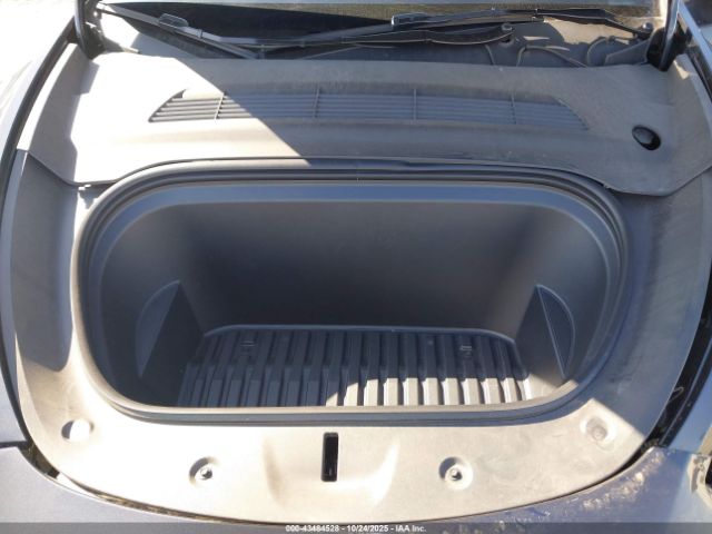 2024 TESLA MODEL Y 7SAYGDED2RF198566 Photo 9