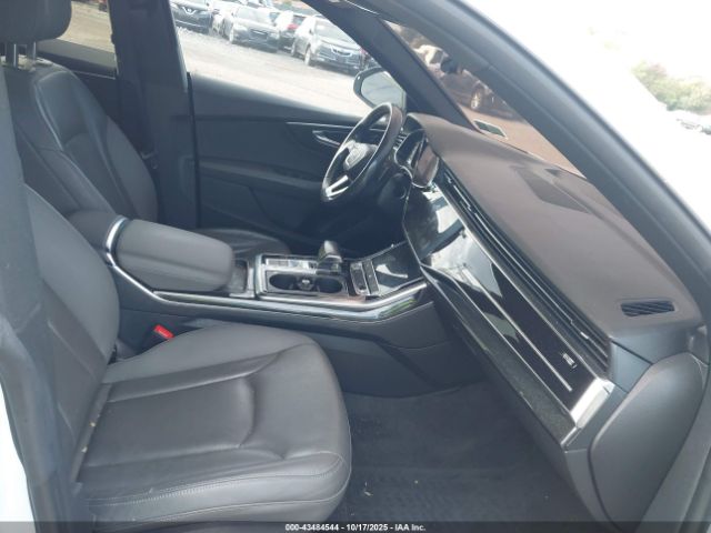 2019 AUDI Q8 WA1BVAF16KD021814 Photo 4