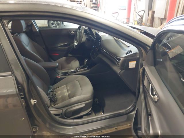 2022 HYUNDAI IONIQ HYBRID KMHC65LC3NU285576 Photo 4