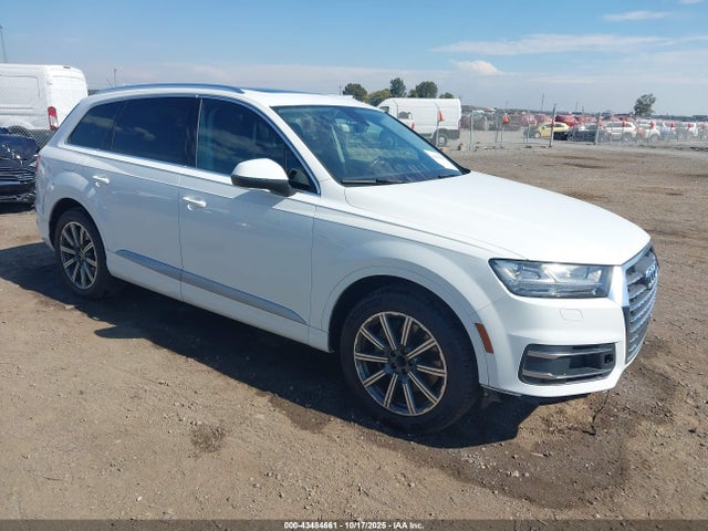 2017 AUDI Q7 WA1VAAF72HD000688 Photo 0