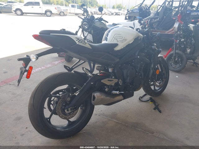 2024 TRIUMPH MOTORCYCLE STREET TRIPLE SMTA604S4RTBJ7899 Photo 3