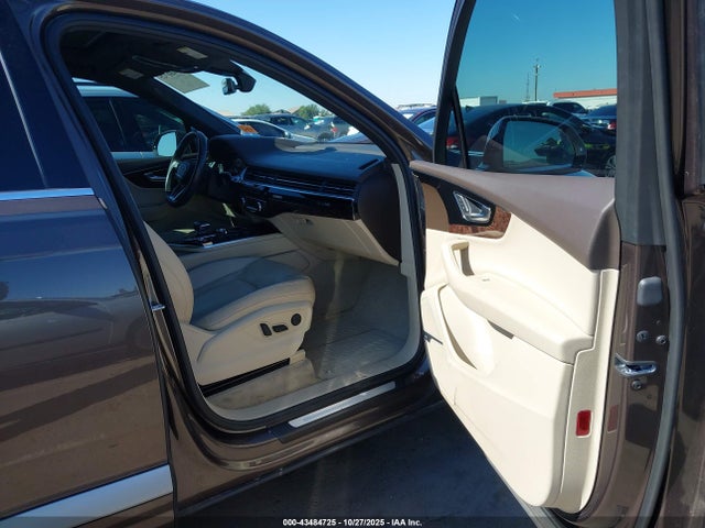 2018 AUDI Q7 WA1VAAF77JD012082 Photo 4