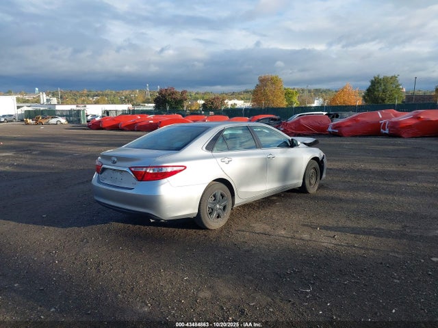 2015 TOYOTA CAMRY 4T4BF1FK6FR463818 Photo 3