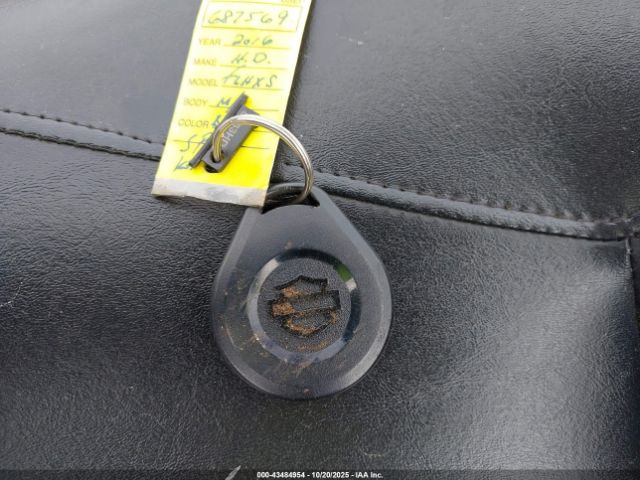 2016 HARLEY-DAVIDSON FLHX 1HD1KBM10GB687569 Photo 10