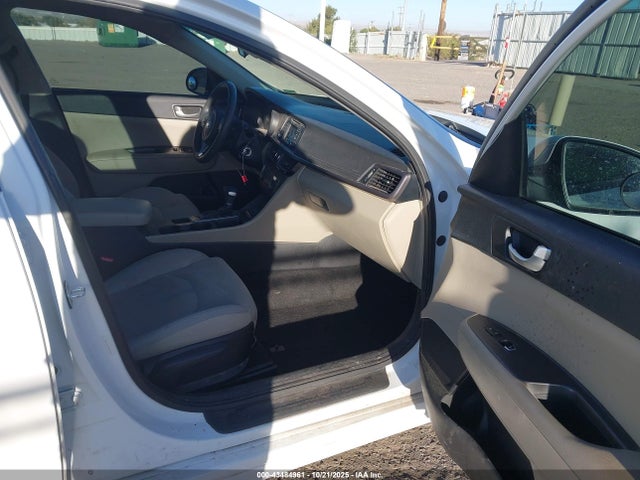 KIA Optima Lx 2017 5XXGT4L31HG143651 Image 5