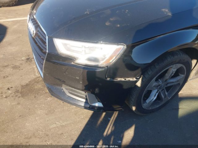 2018 AUDI A3 WAUAUGFF3J1068606 Photo 5