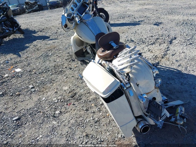 2014 HARLEY-DAVIDSON FLHXS 1HD1KRM17EB661718 Photo 2