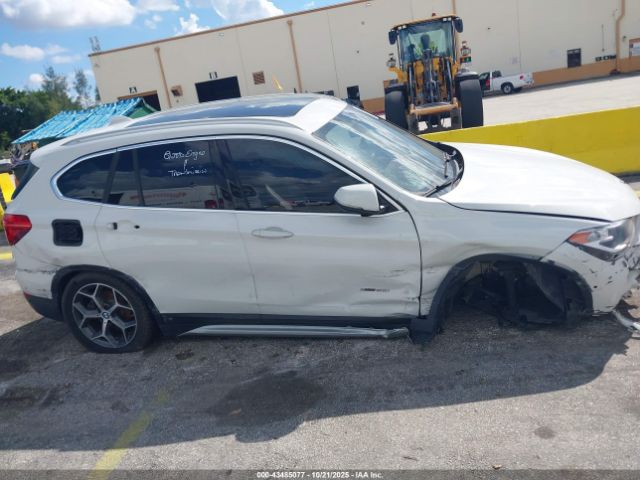 2018 BMW X1 WBXHT3C3XJ5K21131 Photo 5