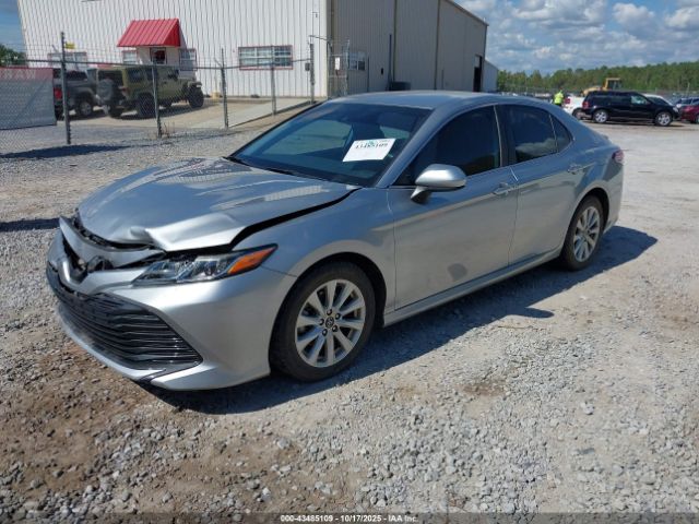 2019 TOYOTA CAMRY 4T1B11HK2KU843285 Photo 1