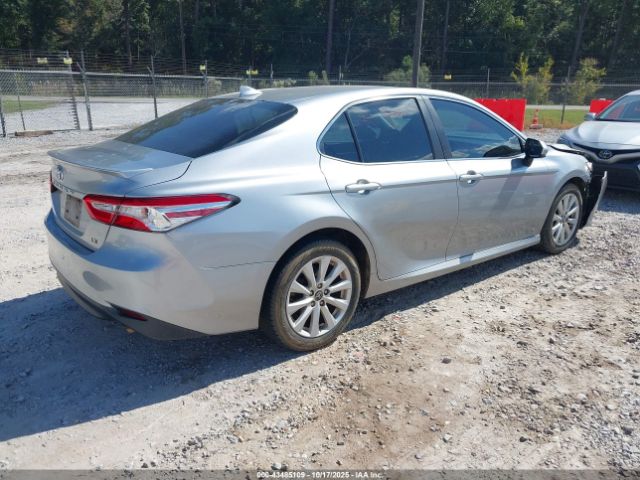 2019 TOYOTA CAMRY 4T1B11HK2KU843285 Photo 3