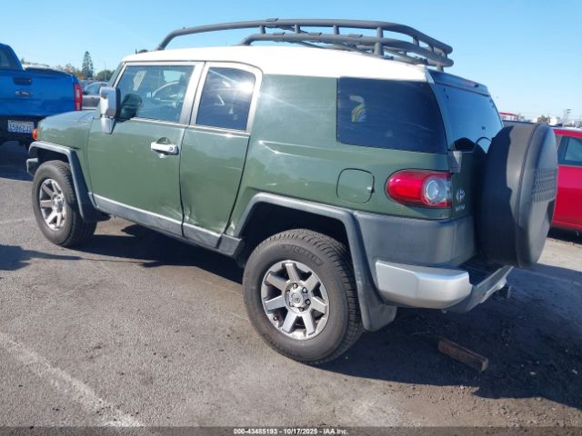 2014 TOYOTA FJ CRUISER JTEBU4BF2EK206577 Photo 2