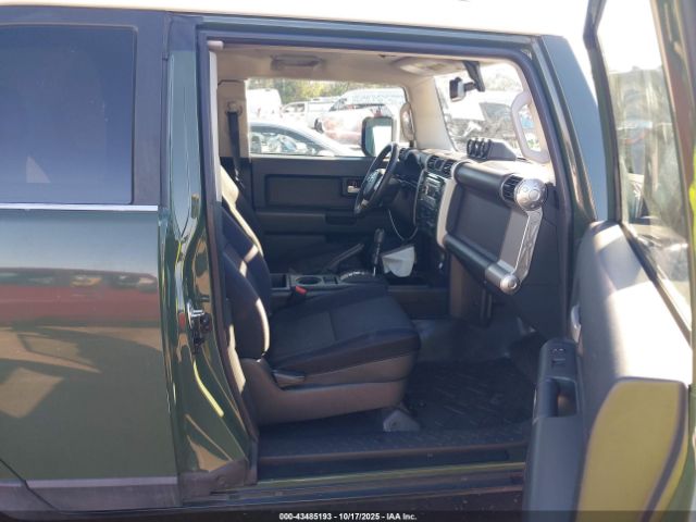 2014 TOYOTA FJ CRUISER JTEBU4BF2EK206577 Photo 4