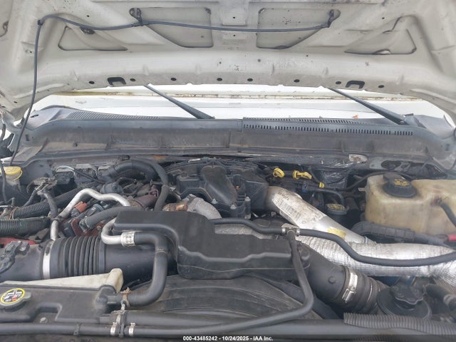 Ford F-550 Chassis Xl 2015 1FDAF5GT9FEC17408 Image 9