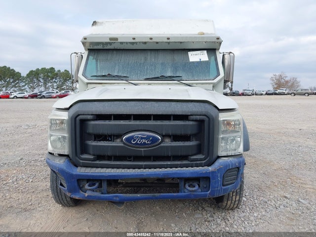 Ford F-550 Chassis Xl 2015 1FDAF5GT9FEC17408 Image 12