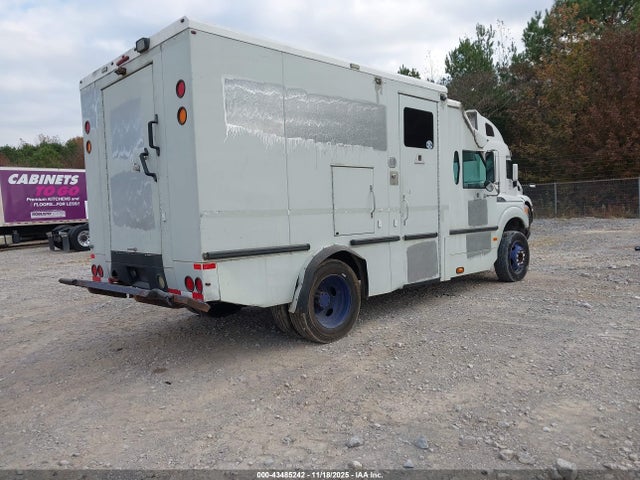 Ford F-550 Chassis Xl 2015 1FDAF5GT9FEC17408 Image 4