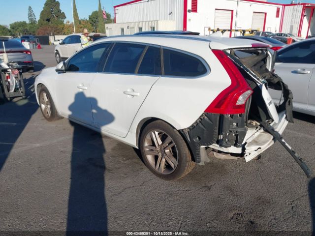 2015 VOLVO V60 YV126MEB7F1192779 Photo 2