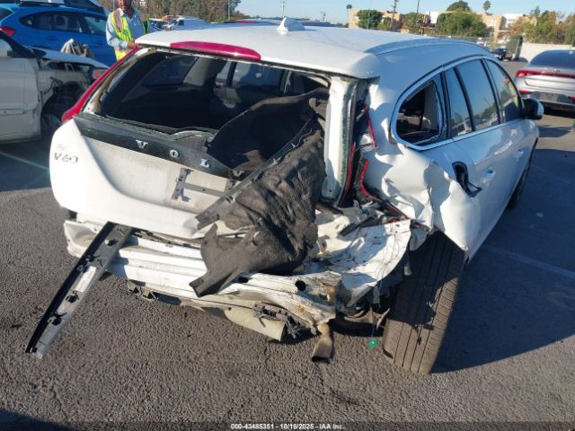 2015 VOLVO V60 YV126MEB7F1192779 Photo 3