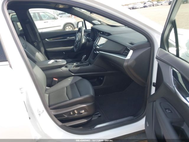 2025 CADILLAC XT5 1GYKNDRS0SZ136899 Photo 4