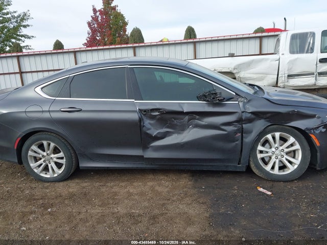 Chrysler 200 Limited 2015 1C3CCCABXFN633191 Image 13