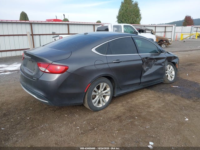 Chrysler 200 Limited 2015 1C3CCCABXFN633191 Image 4