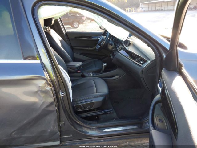 2018 BMW X1 WBXHU7C39J3H43249 Photo 4