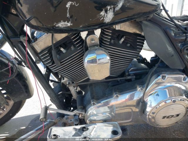 2013 HARLEY-DAVIDSON FLHTCU 1HD1FCM12DB667765 Photo 8