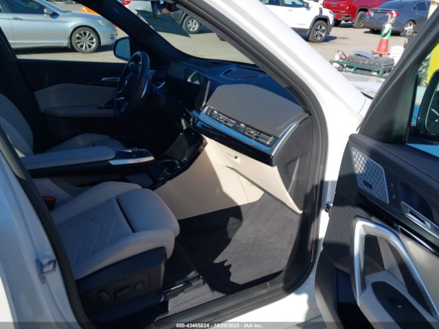 2025 BMW X1 WBX73EF06S5344404 Photo 4