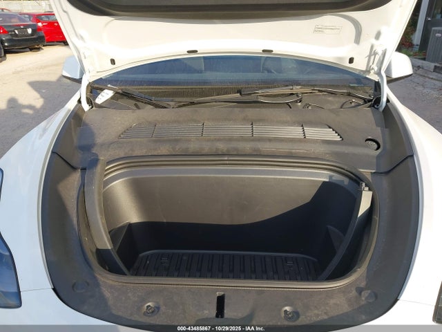2023 TESLA MODEL Y 7SAYGDEE1PF749236 Photo 9