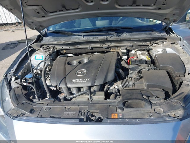 3MZBM1U74GM302745 Mazda pe