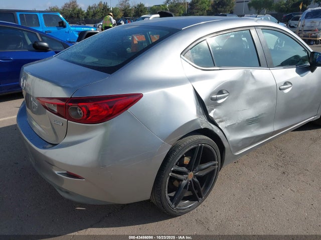 3MZBM1U74GM302745 Mazda pe