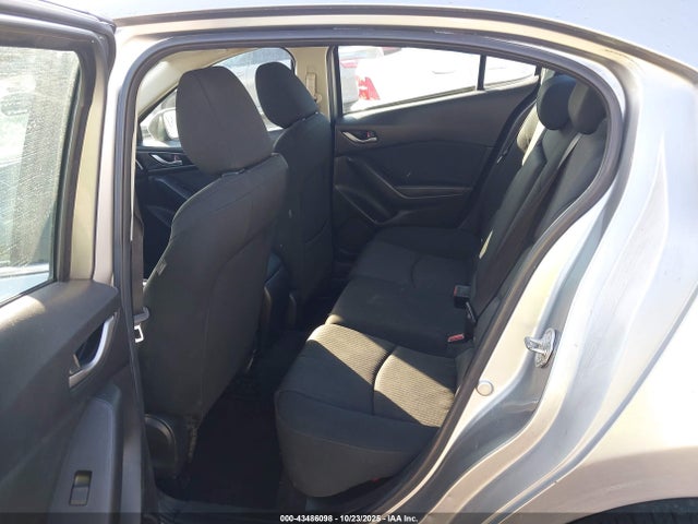 3MZBM1U74GM302745 Mazda pe