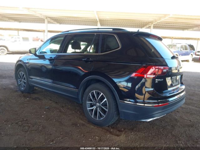 2018 VOLKSWAGEN TIGUAN 3VV2B7AX2JM204239 Photo 2