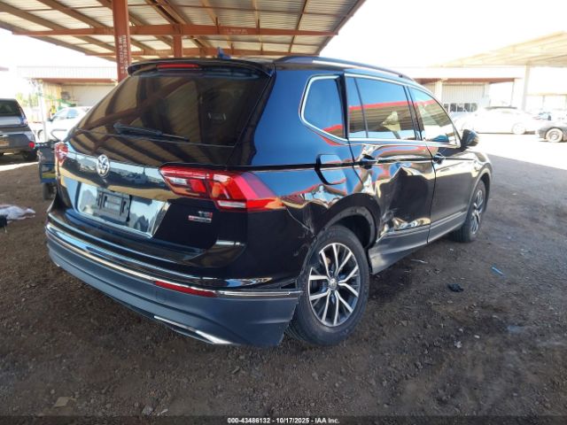 2018 VOLKSWAGEN TIGUAN 3VV2B7AX2JM204239 Photo 3