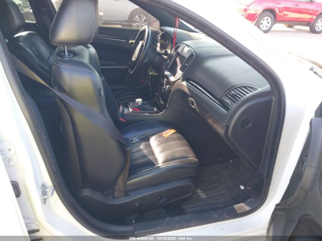 2019 CHRYSLER 300 2C3CCABG5KH682736 Photo 4