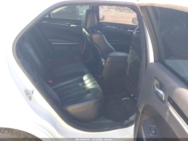 2019 CHRYSLER 300 2C3CCABG5KH682736 Photo 7