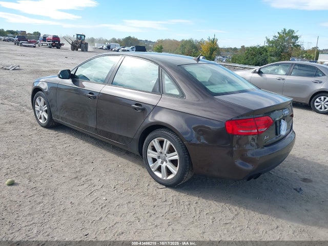 2011 AUDI A4 WAUBFAFLXBN010391 Photo 2