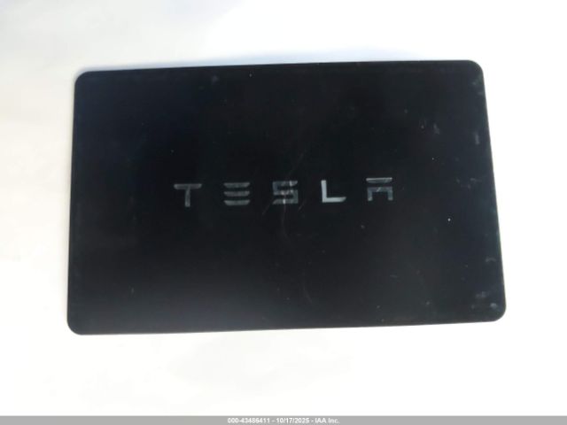 2025 TESLA MODEL Y 7SAYGDED5SF231470 Photo 10