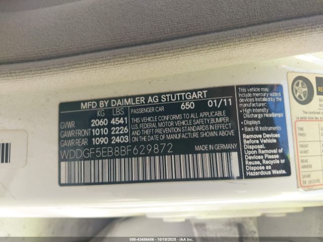 2011 MERCEDES-BENZ C 300 WDDGF5EB8BF629872 Photo 8