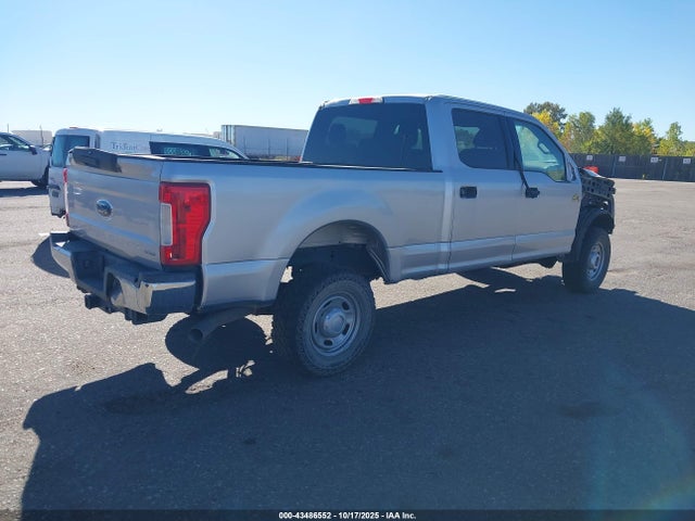 Ford F-250 2017 1FT7W2B65HEC10392 Image 4