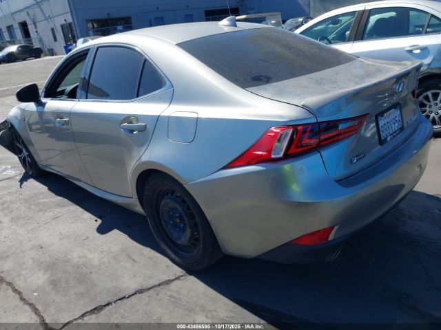 2016 LEXUS IS 200T JTHBA1D24G5038009 Photo 2