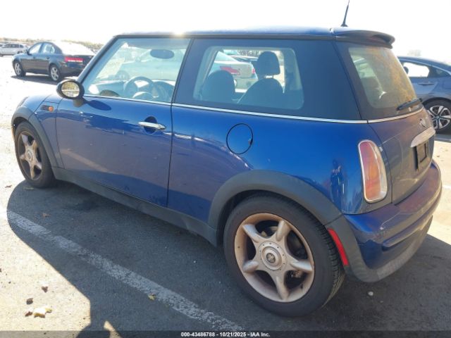 2003 MINI COOPER WMWRC334X3TC47611 Photo 2