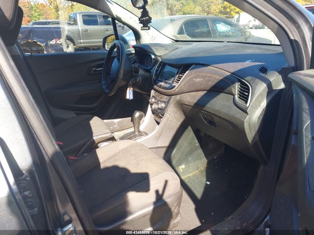 2019 CHEVROLET TRAX 3GNCJNSB2KL387167 Photo 4