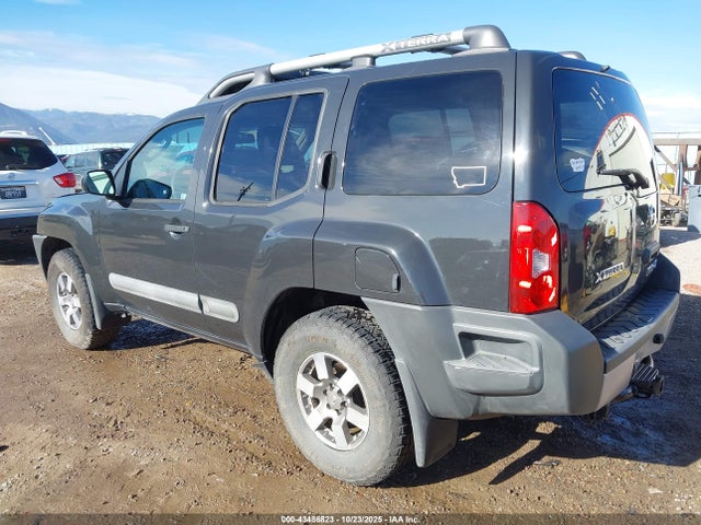 2011 NISSAN XTERRA 5N1AN0NW1BC521566 Photo 2