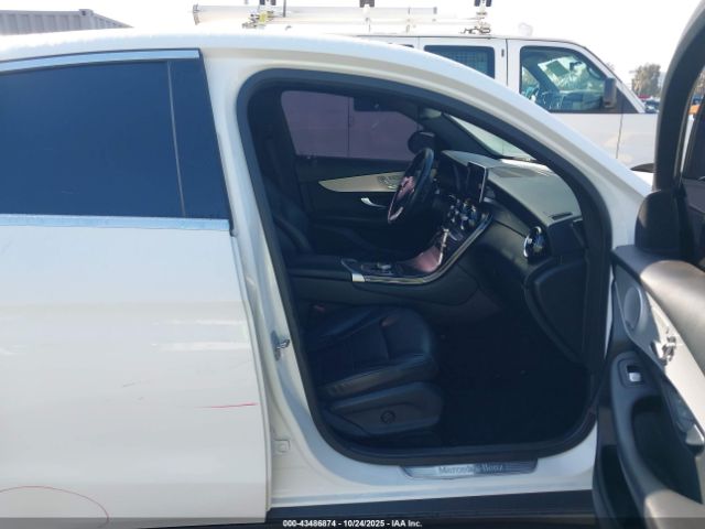 2019 MERCEDES-BENZ GLC 300 COUPE WDC0J4KB6KF570081 Photo 4