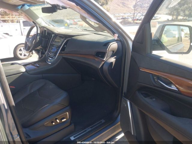 2019 CADILLAC ESCALADE 1GYS4CKJ4KR302758 Photo 4