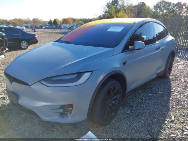 2019 TESLA MODEL X 5YJXCAE25KF211642 Photo 1